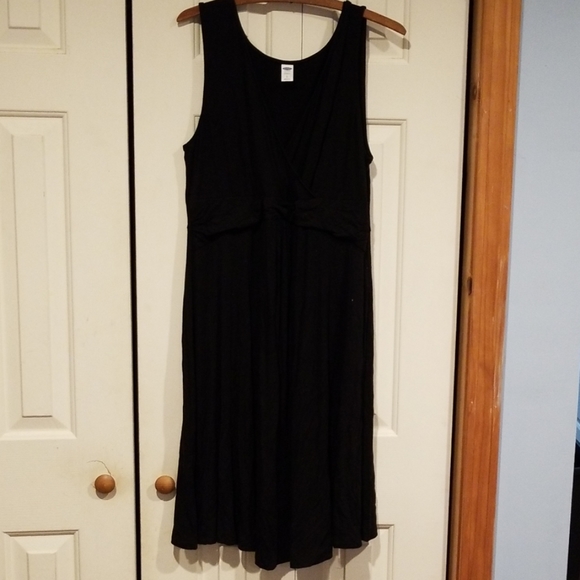 Old navy maternity/breastfeeding dress - Picture 1 of 3